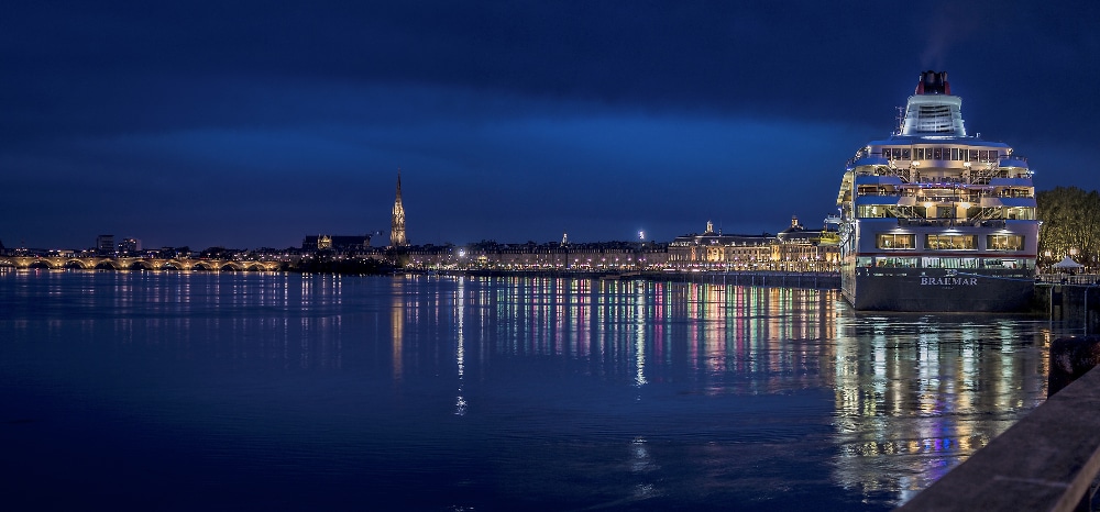 bordeaux de nuit - image illustration