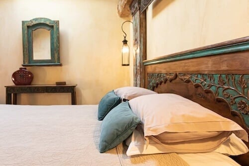 chambre-dhote-chambre-saint-estephe-domaine-de-ginouilhac-13